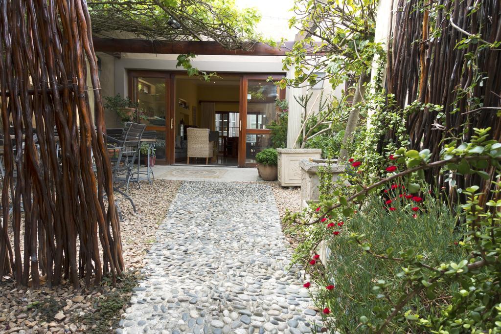 Rosedene Lodge - 24H Solar With Pool And Garden Cidade Do Cabo Exterior foto